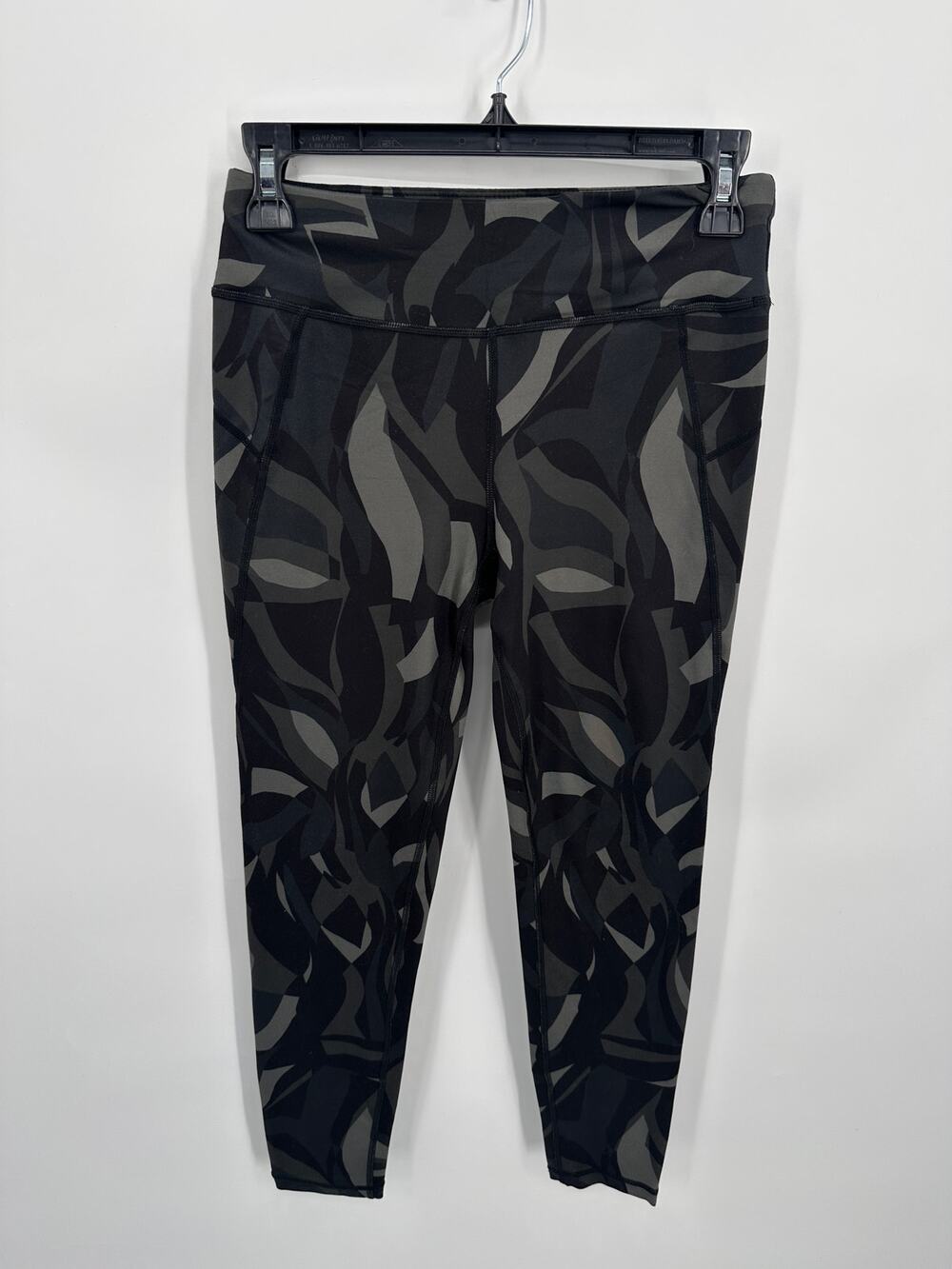 SWEATY BETTY Black Abstract Print All Day 7/8" Active Workout Leggings // S